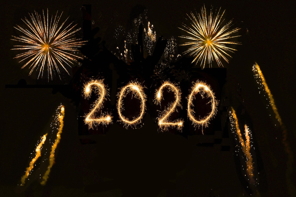 resolutions 2020 in fireworks in the sky
